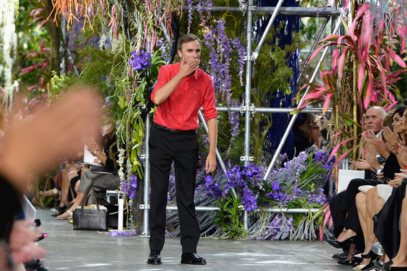 Raf+Simons+Christian+Dior+Runway+Paris